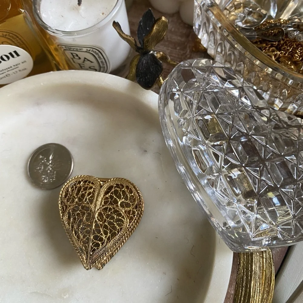 𝅺antique Signed CU Gold Gilt Filigree 1.5” mini heart proposal box